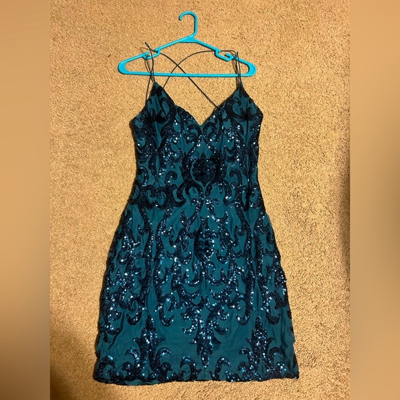 Windsor size LARGE dark teal dress. Perfect for homecoming or a nice event. - Picture 1 of 4